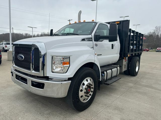 2021 Ford F-750 Base