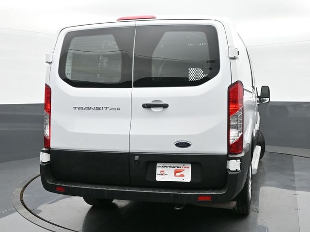 2021 Ford Transit Base