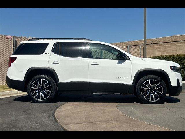 2021 GMC Acadia SLT