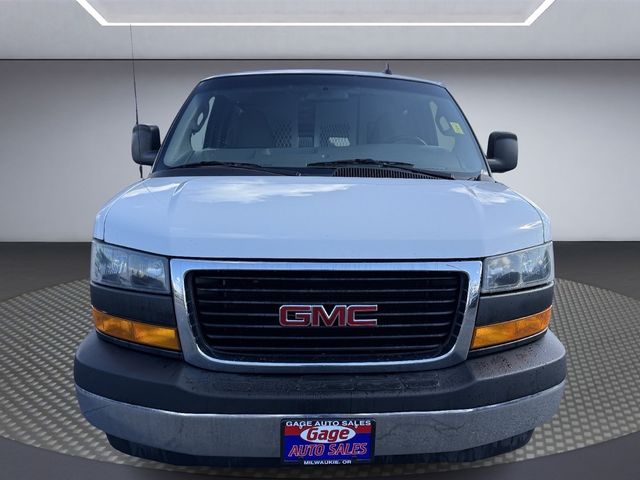 2021 GMC Savana Base