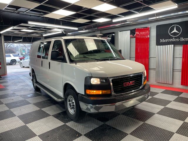 2021 GMC Savana Base