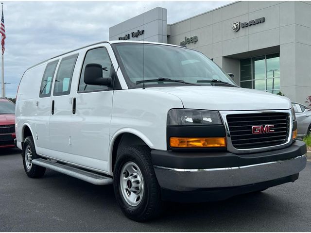 2021 GMC Savana Base