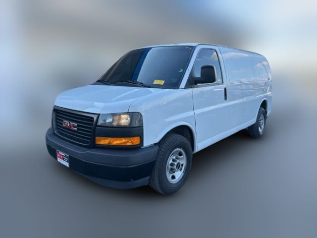 2021 GMC Savana Base