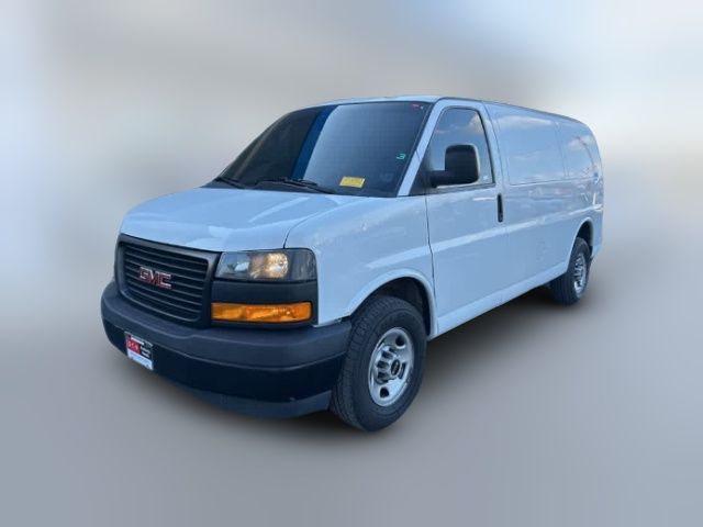 2021 GMC Savana Base