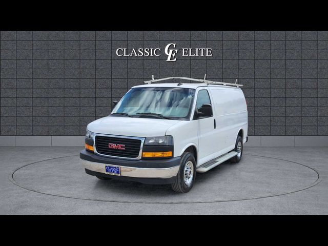 2021 GMC Savana Base