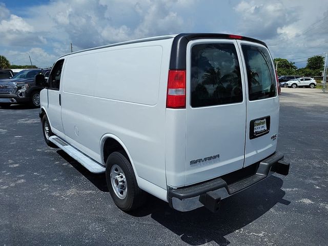 2021 GMC Savana Base