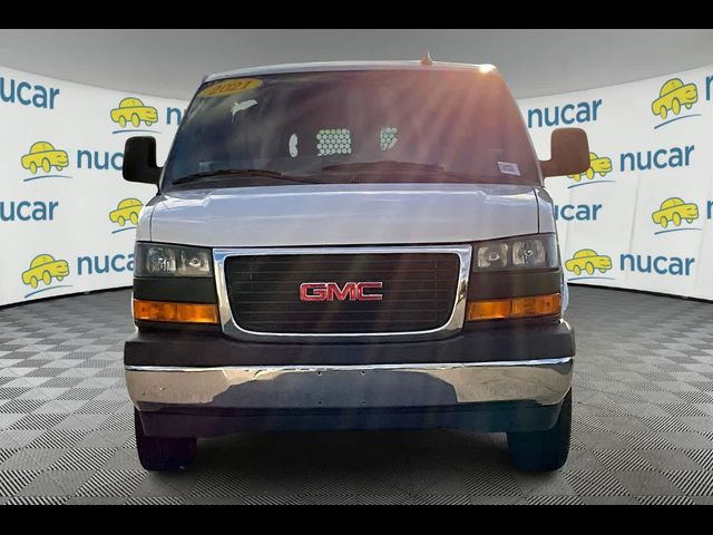 2021 GMC Savana Base