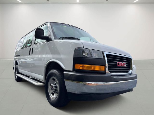 2021 GMC Savana Base