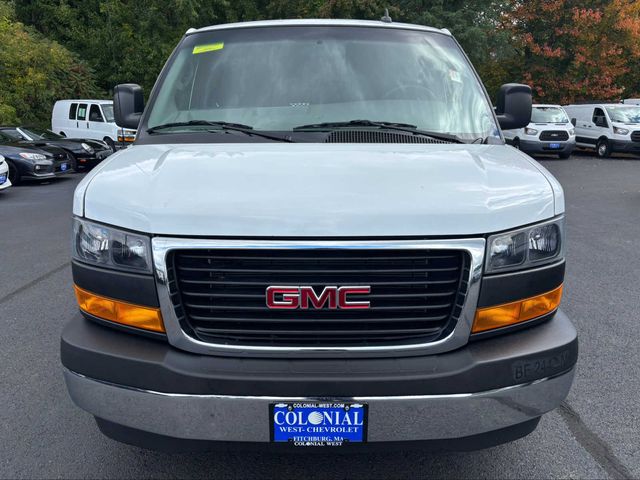 2021 GMC Savana Base