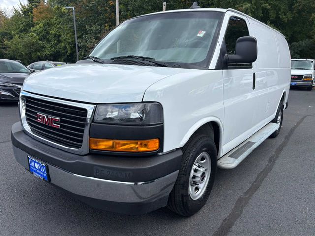 2021 GMC Savana Base