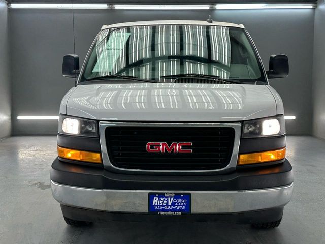 2021 GMC Savana Base