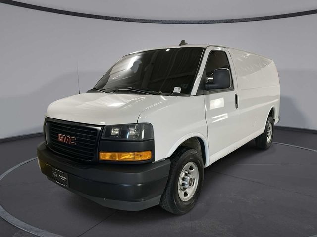 2021 GMC Savana Base