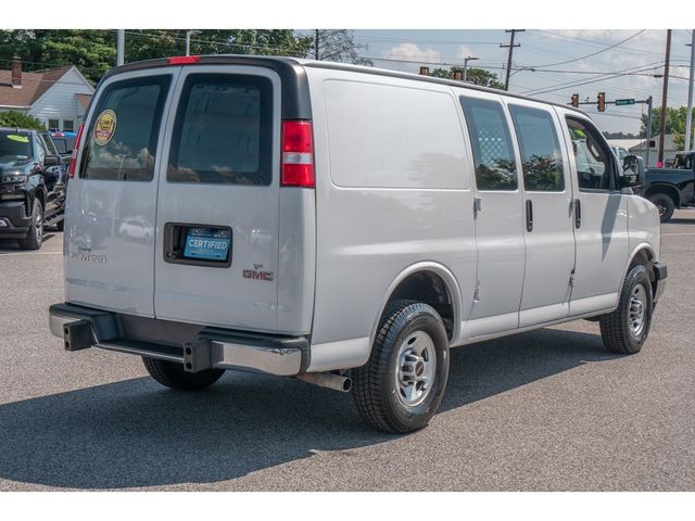 2021 GMC Savana Base