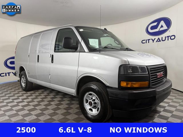 2021 GMC Savana Base