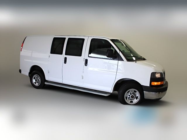 2021 GMC Savana Base