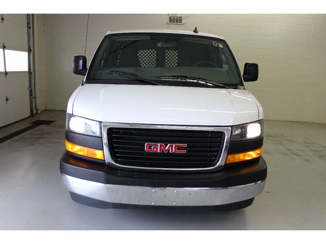 2021 GMC Savana Base