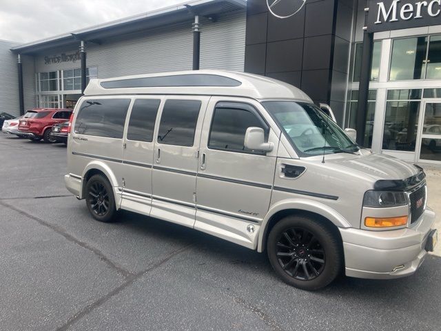 2021 GMC Savana Base