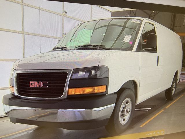 2021 GMC Savana Base