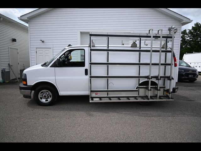 2021 GMC Savana Base
