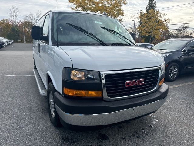 2021 GMC Savana Base