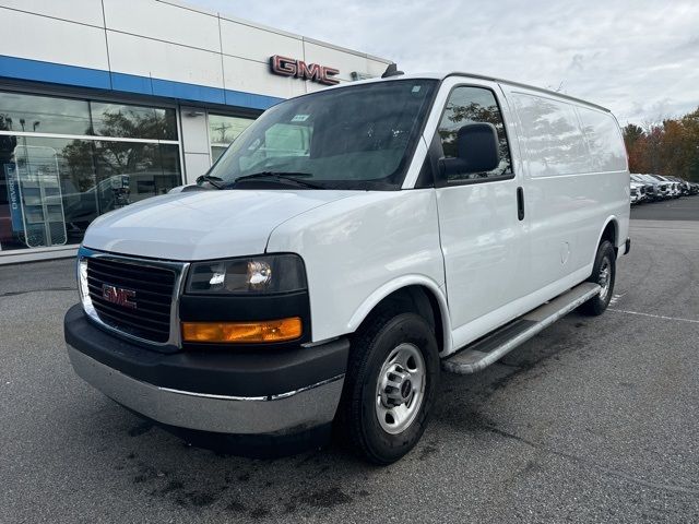 2021 GMC Savana Base