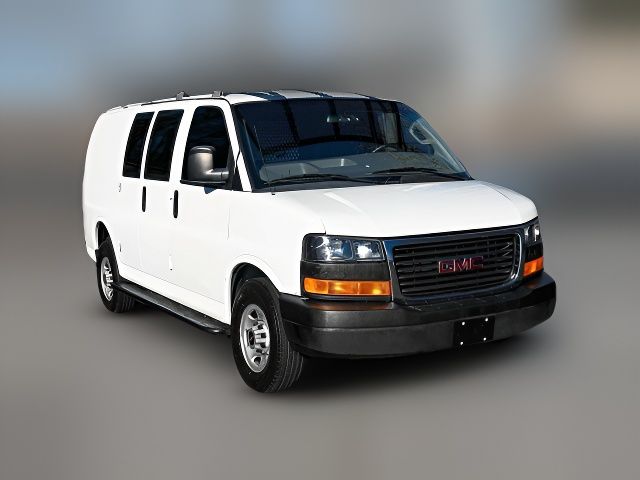 2021 GMC Savana Base