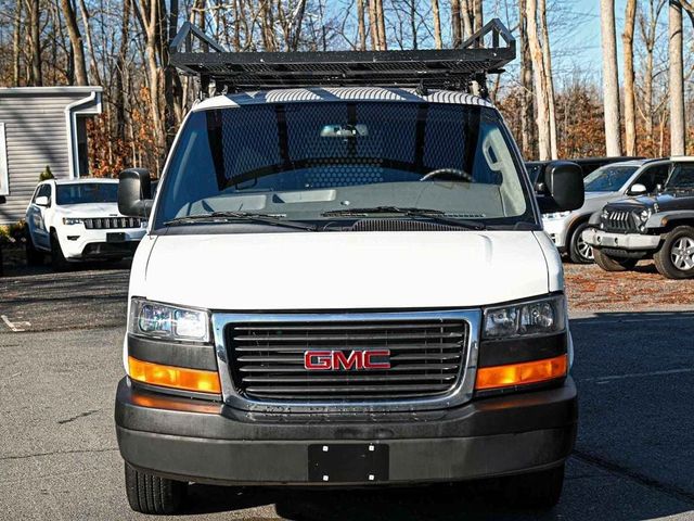 2021 GMC Savana Base