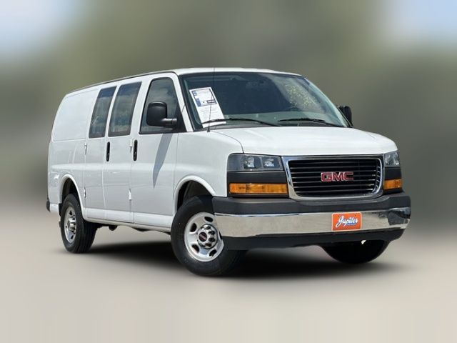 2021 GMC Savana Base