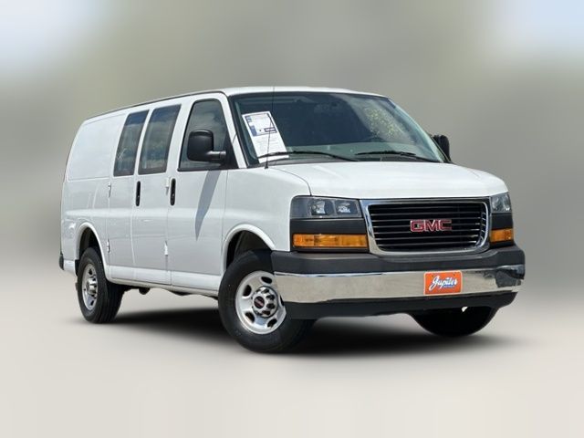 2021 GMC Savana Base