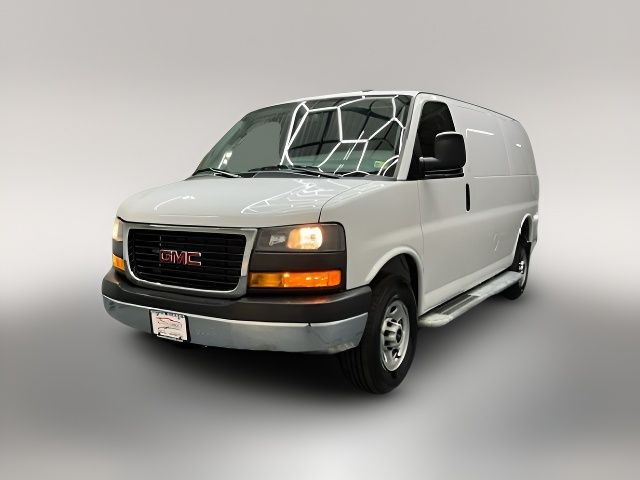 2021 GMC Savana Base