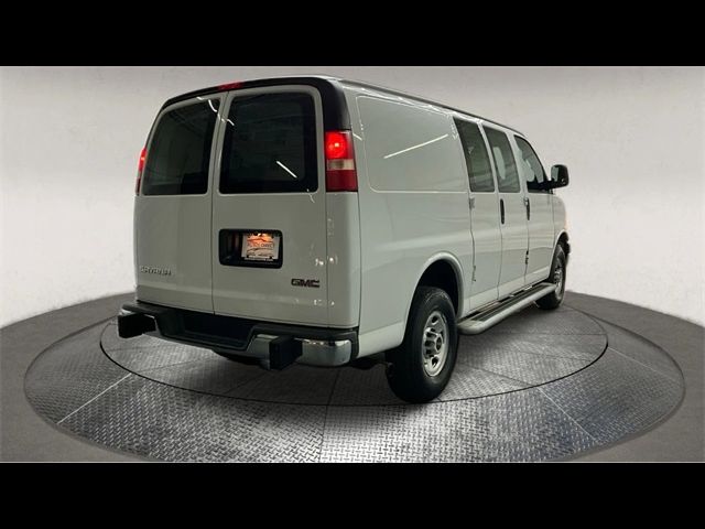 2021 GMC Savana Base