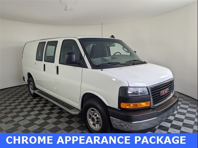 2021 GMC Savana Base