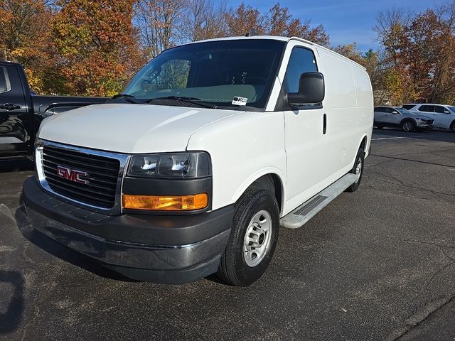 2021 GMC Savana Base