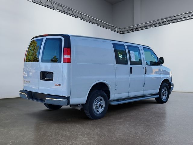 2021 GMC Savana Base