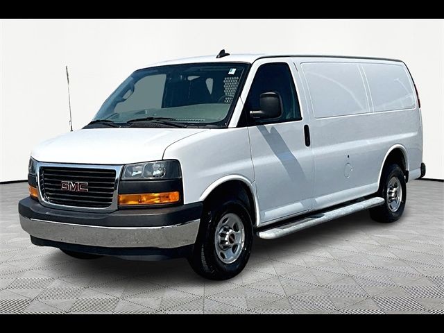 2021 GMC Savana Base