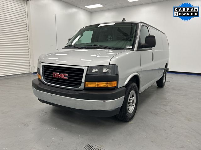 2021 GMC Savana Base