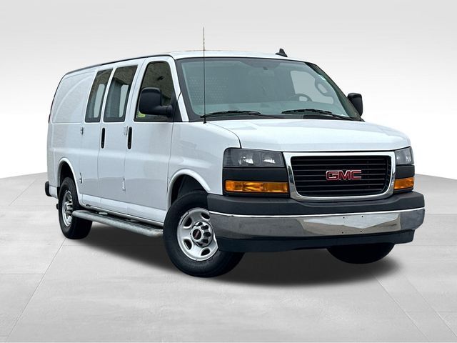 2021 GMC Savana Base