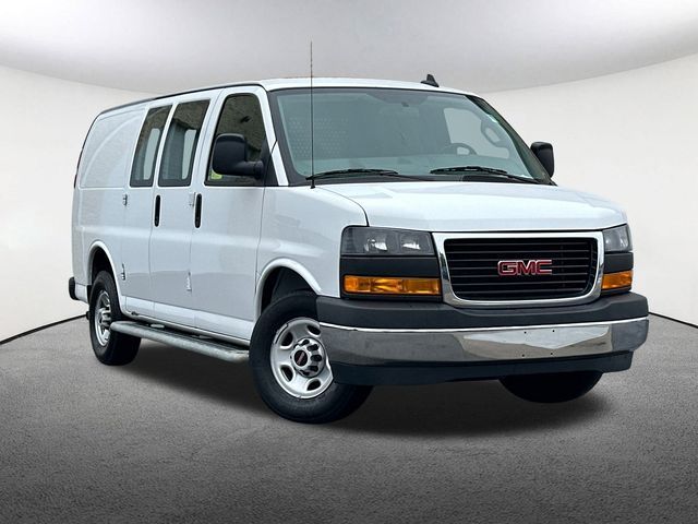 2021 GMC Savana Base