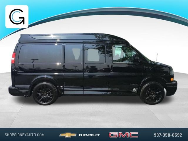 2021 GMC Savana Base