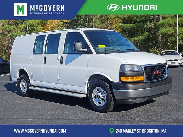 2021 GMC Savana Base