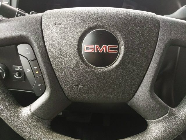 2021 GMC Savana Base