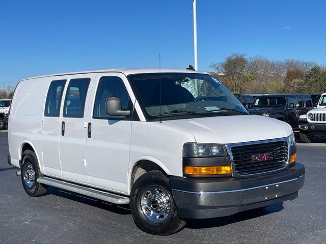 2021 GMC Savana Base