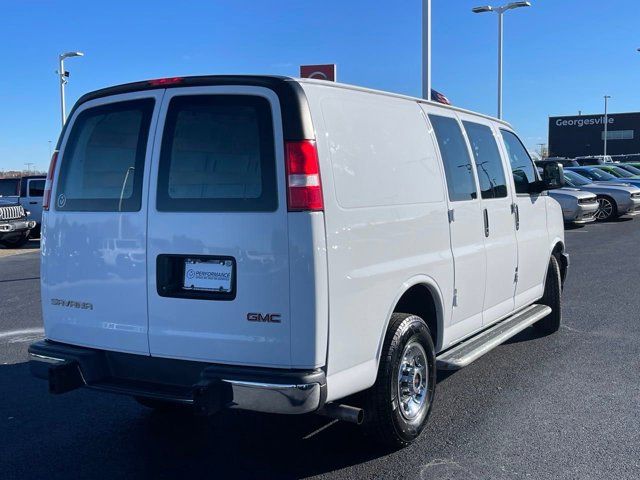 2021 GMC Savana Base