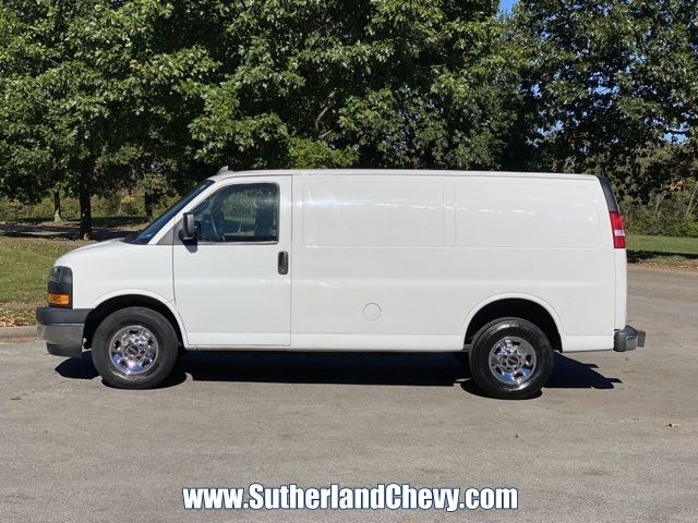 2021 GMC Savana Base