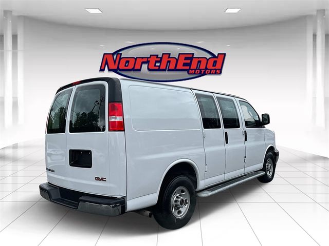 2021 GMC Savana Base