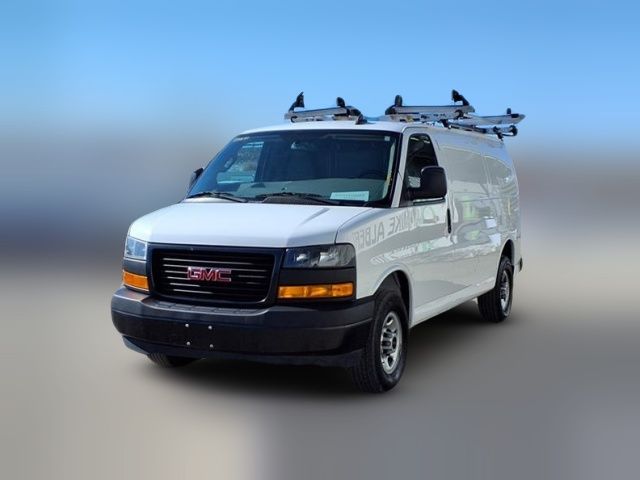 2021 GMC Savana Base