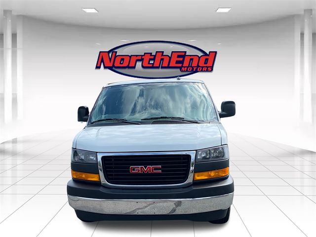 2021 GMC Savana Base