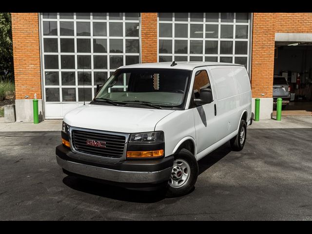 2021 GMC Savana Base