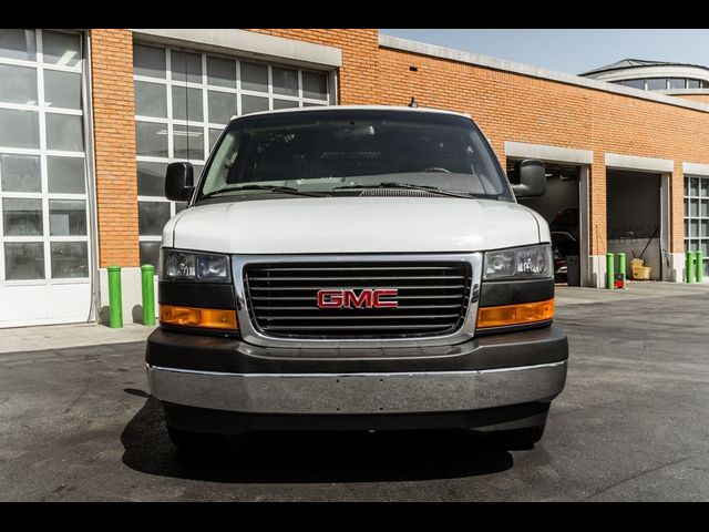 2021 GMC Savana Base