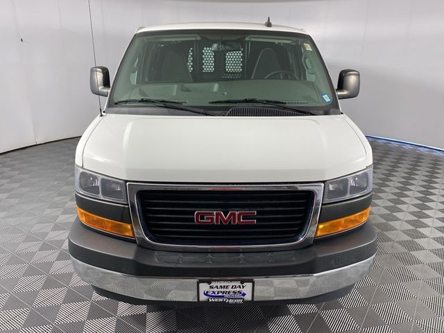 2021 GMC Savana Base